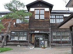 img_toshokan.jpg